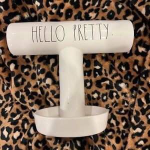 RAE DUNN JEWELRY STAND